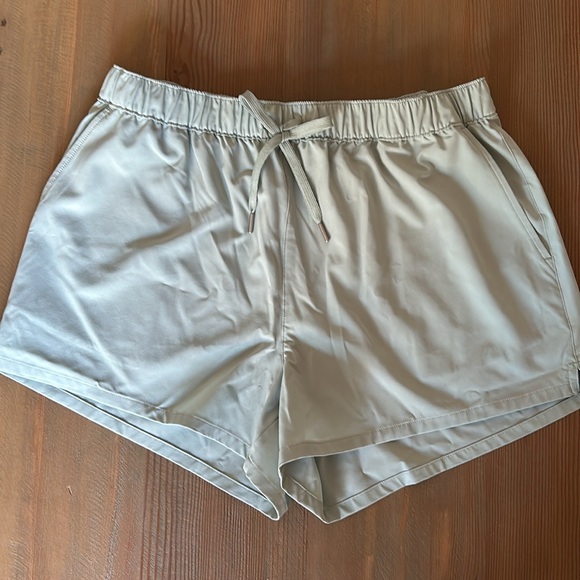 Exofficio insect shield jadeite women’s shorts - size M - Picture 5 of 8